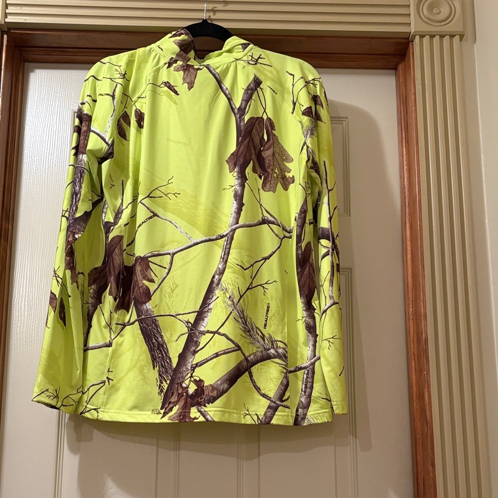 Legendary Whitetails Women's Long Sleeve Tee - Green and Brown - Picture 3 of 6